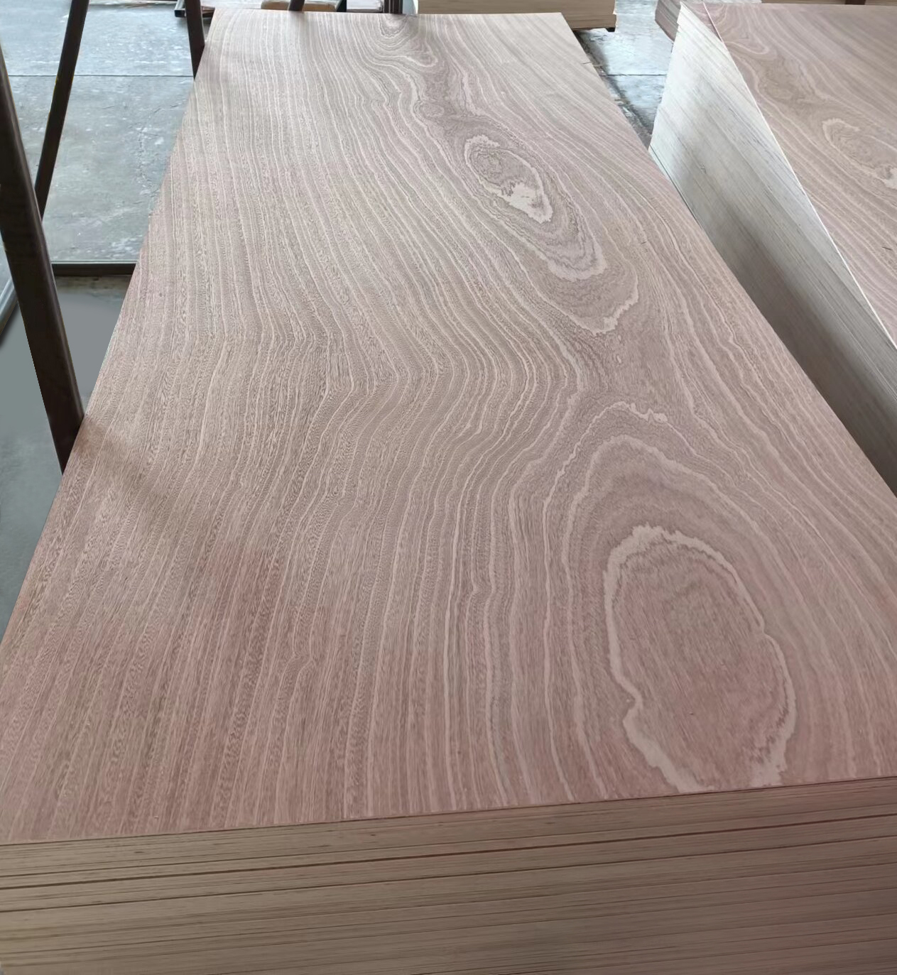 High Quality Sapele Plywood 3mm 4.5mm 5mm 12mm 15mm 18mm Manufacturer and  Supplier